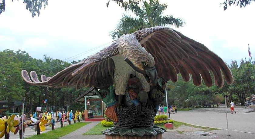 The Ritz Hotel at Garden Oases (Multiple-Use Hotel)