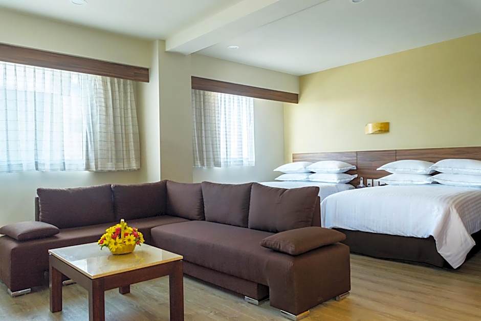 Crown Victoria Hotel