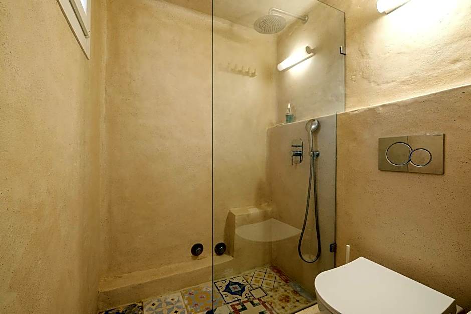 Golden Beach Studios & Suites