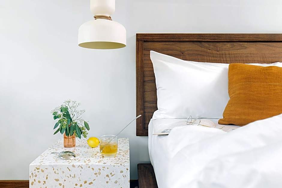 Silver Lake Pool & Inn