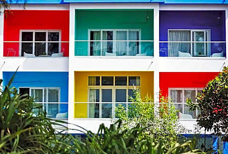 STAYMAKER White Sand Beach Resort