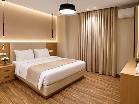 Premium King Room
