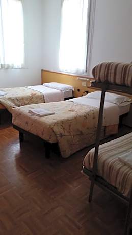 Bed in 4-Bed Dormitory Room