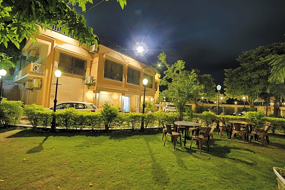 Hotel Shiv Villa by SAH