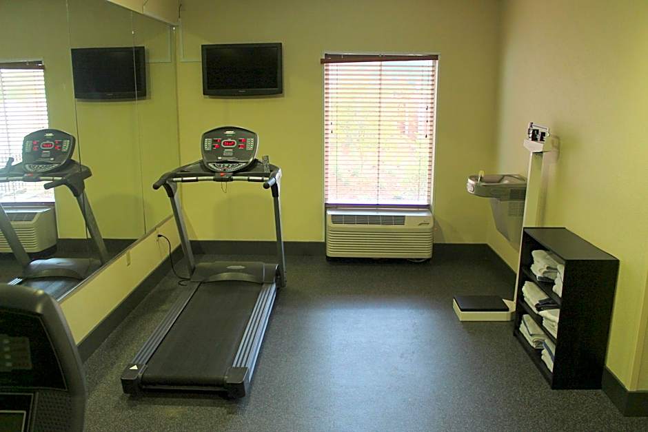 Holiday Inn Express Hotel & Suites Starkville By IHG