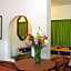 Suites Plaza del Rio