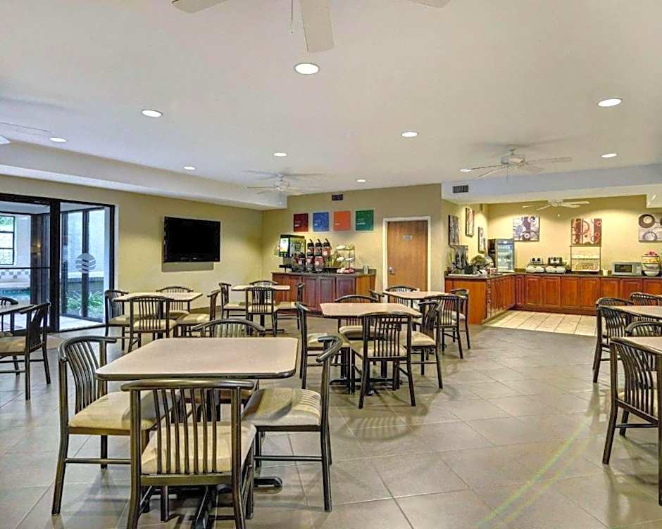 Comfort Inn & Suites Hot Springs Midtown