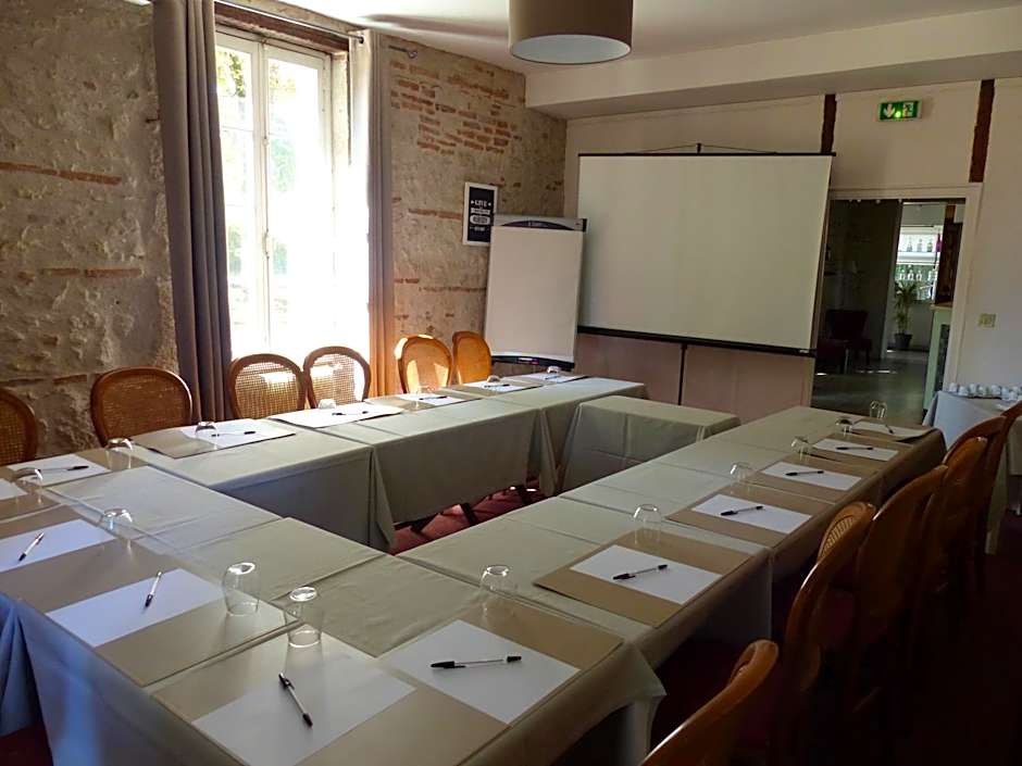 Logis Hotels - Au Colombier du Touron
