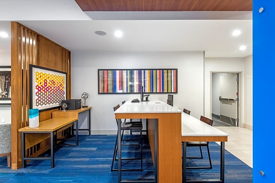 Holiday Inn Express & Suites Santa Ana - Orange County By IHG