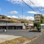 Oregon Trail Inn and Suites