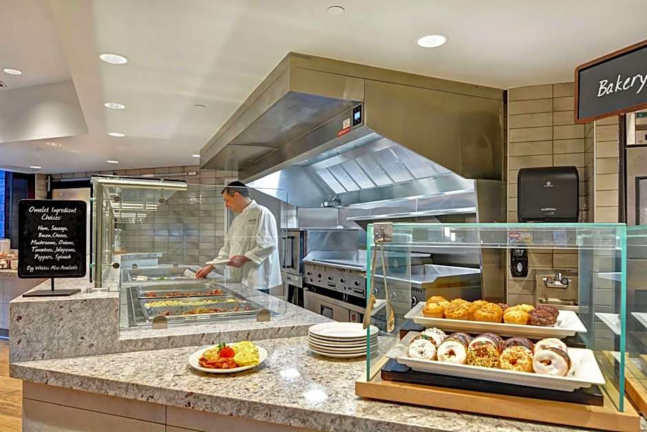 Embassy Suites by Hilton Minneapolis-Airport