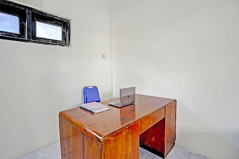 OYO Life 93037 Nova Jaya Homestay Syariah