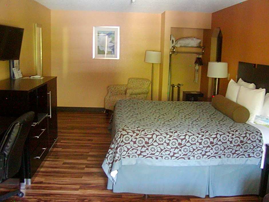 Days Inn by Wyndham Marietta White Water