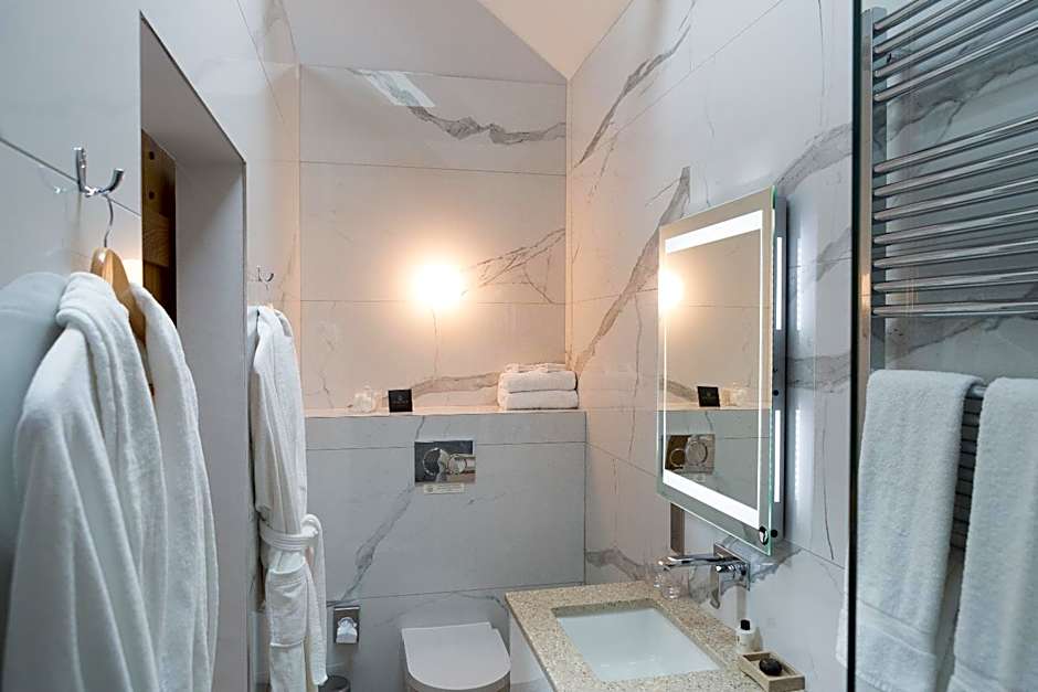 Pentonbridge Inn - Restaurant with Rooms