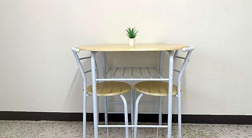 Montana Hotel & Hostel Phuket