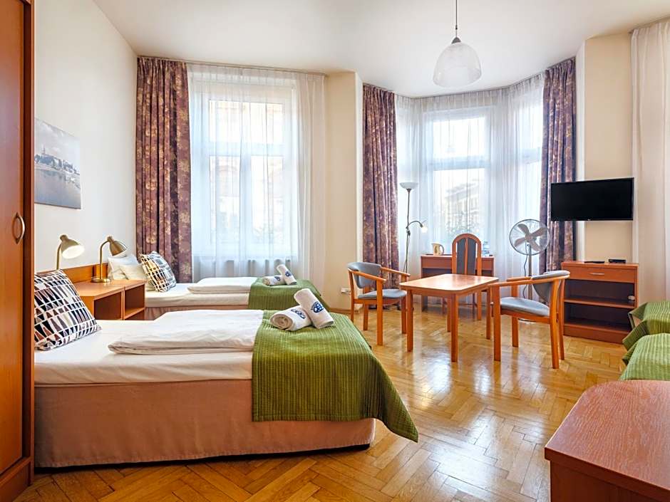 Kosmopolita Rooms