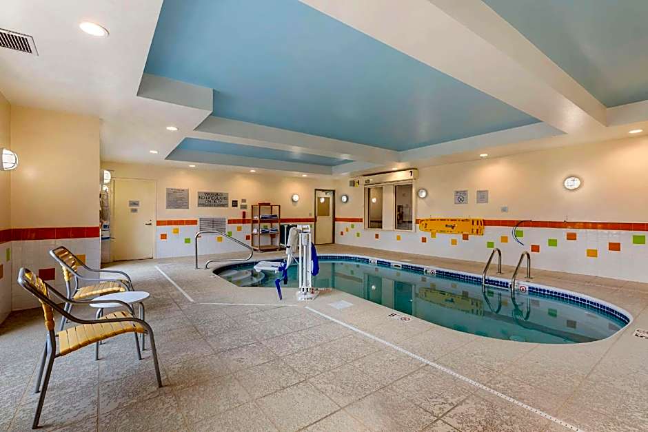 Comfort Inn & Suites Akron South