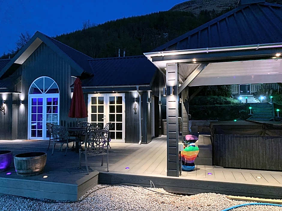 Little Fox Lodge Luxury Hideaway with Hot Tub Glencoe Near Fortwilliam