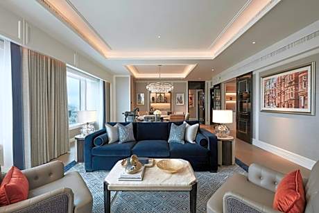 Two-Bedroom Norman Suite with City View