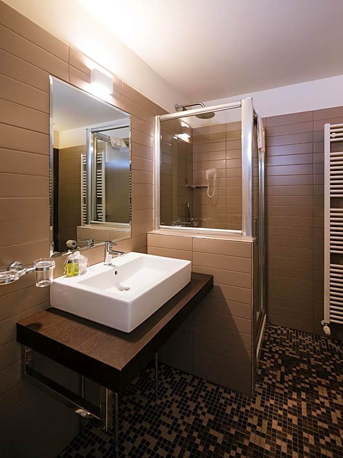 Lake Hotel di Pisogne