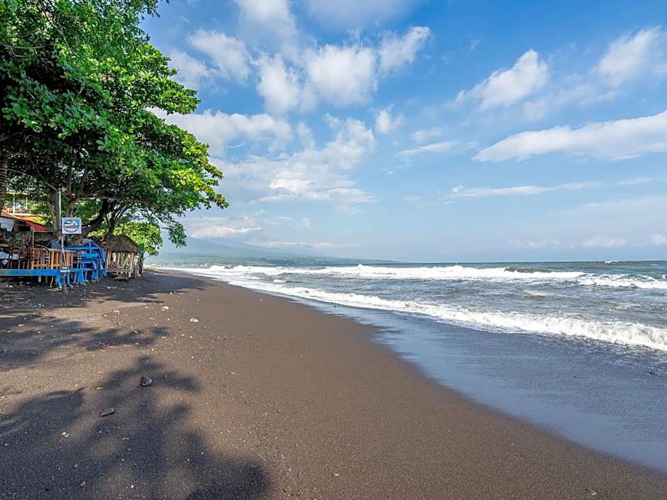 Amed Cafe & Hotel Kebun Wayan