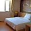 IU Hotel Tianjin Jinghai Shengli Street Branch