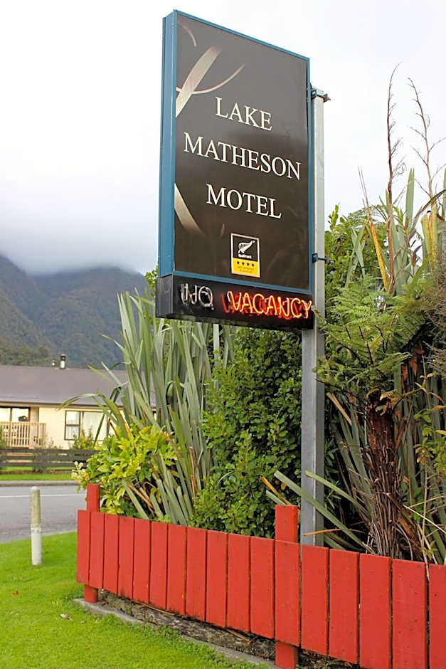 Lake Matheson Motel