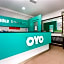 OYO 850 Gold Star Hotel