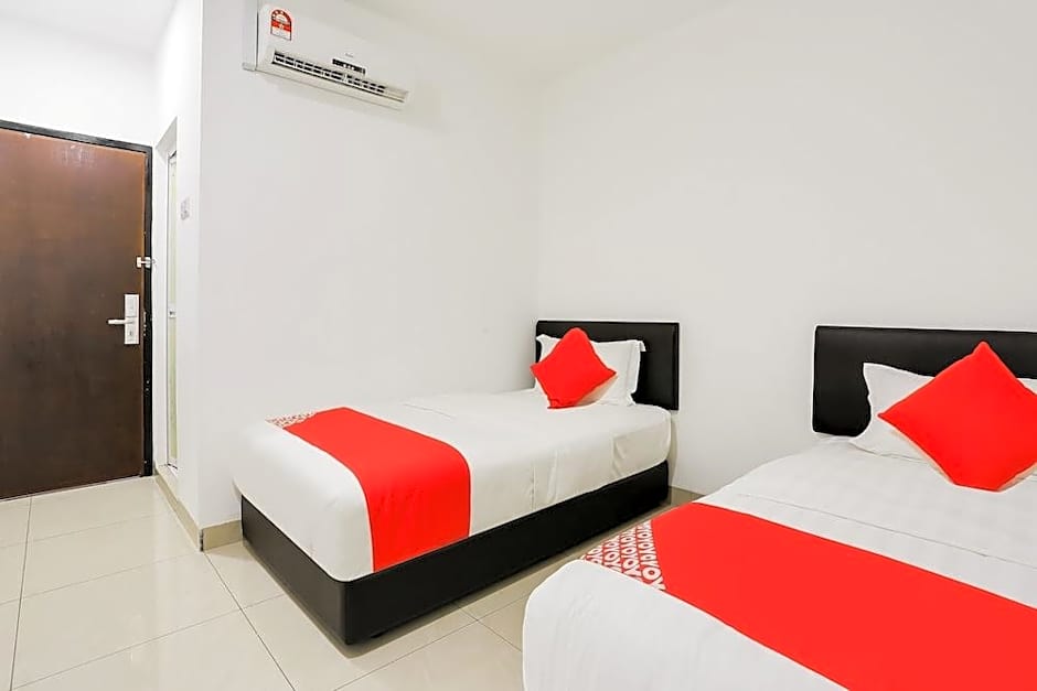 Super OYO 89495 Rich Hotel