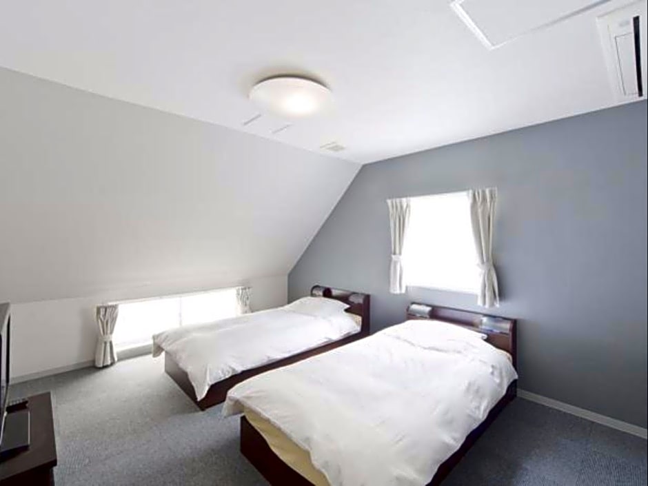The Shin-Okubo International Hotel