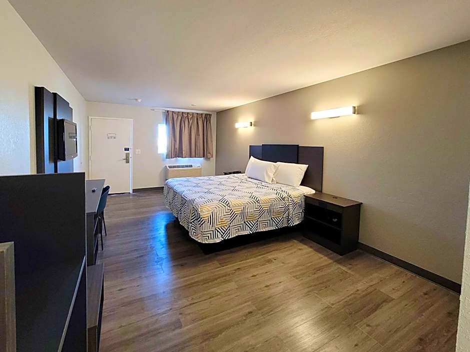 Motel 6 Wichita KS South I35