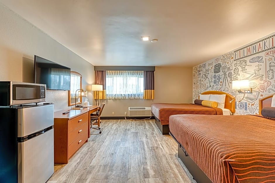 La Mirage Inn - Hollywood