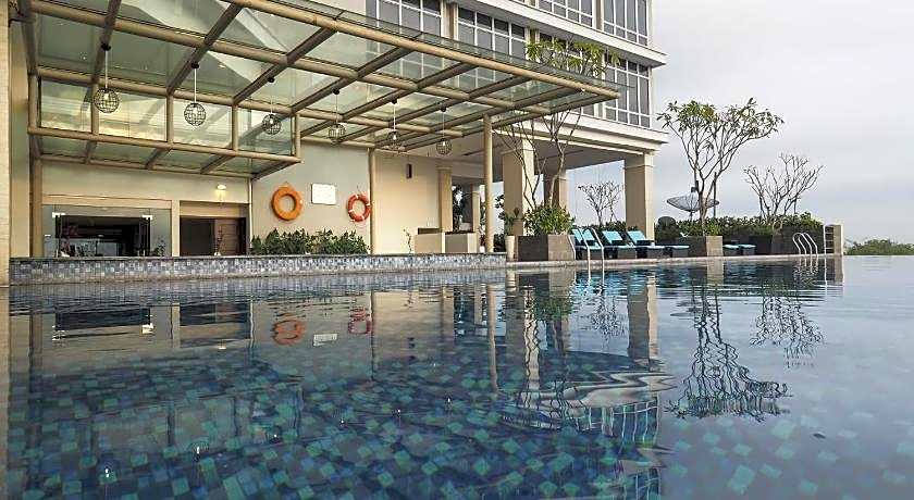 Grand Mercure Solo Baru