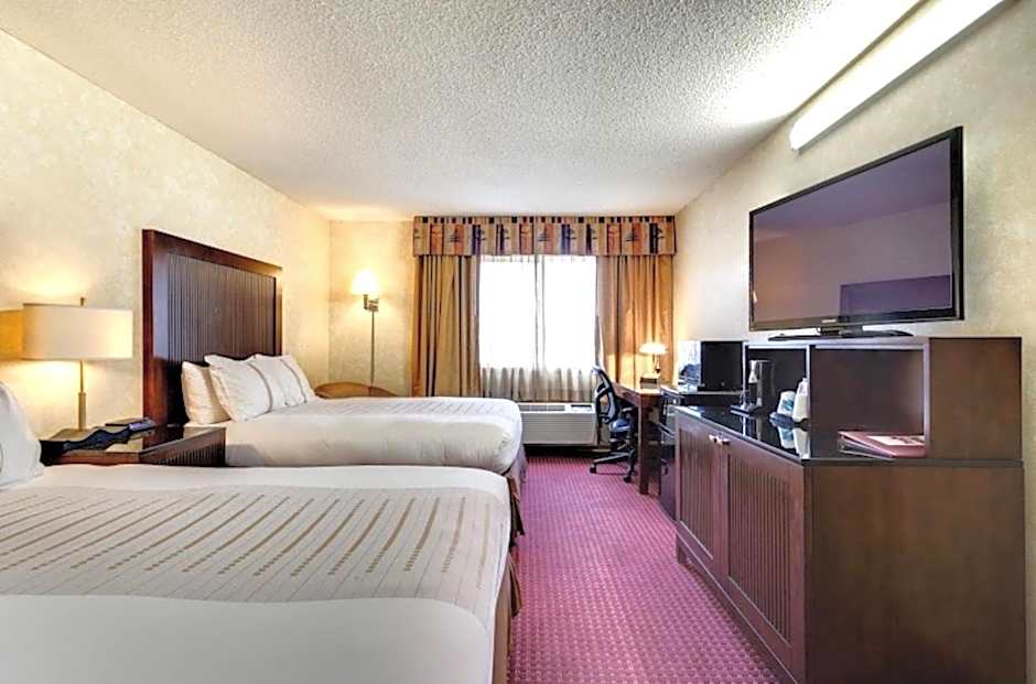 Fireside Inn And Suites