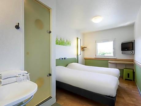 TWIN - Room with twin beds
