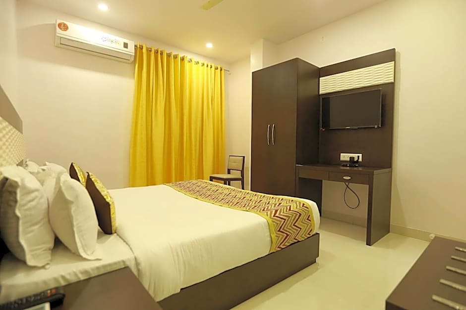 Hotel Anchal Villa By YB Hotels