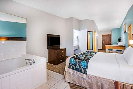 Studio Suite with King Bed  - Non-Smoking