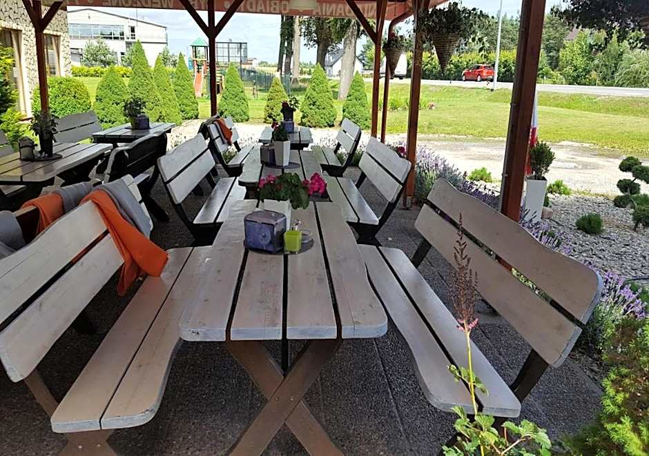 Zajazd CHATA Kębłowo