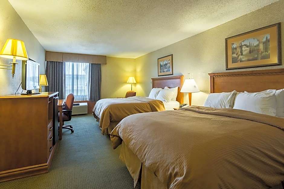 Clarion Inn and Summit Center