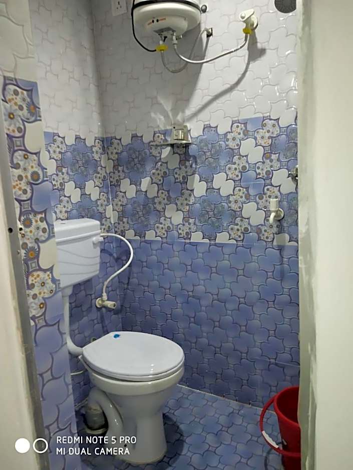 New Hotel Yatri Niwas – Varanasi, VA