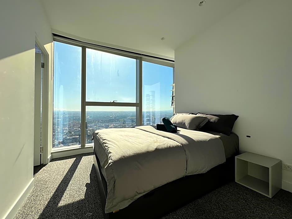 WSP luxury 2b2b apartment in CBD with free parking