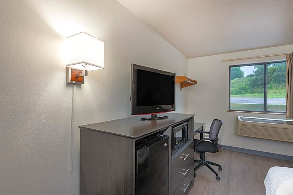 Days Inn by Wyndham Somerset PA I-70 I-76