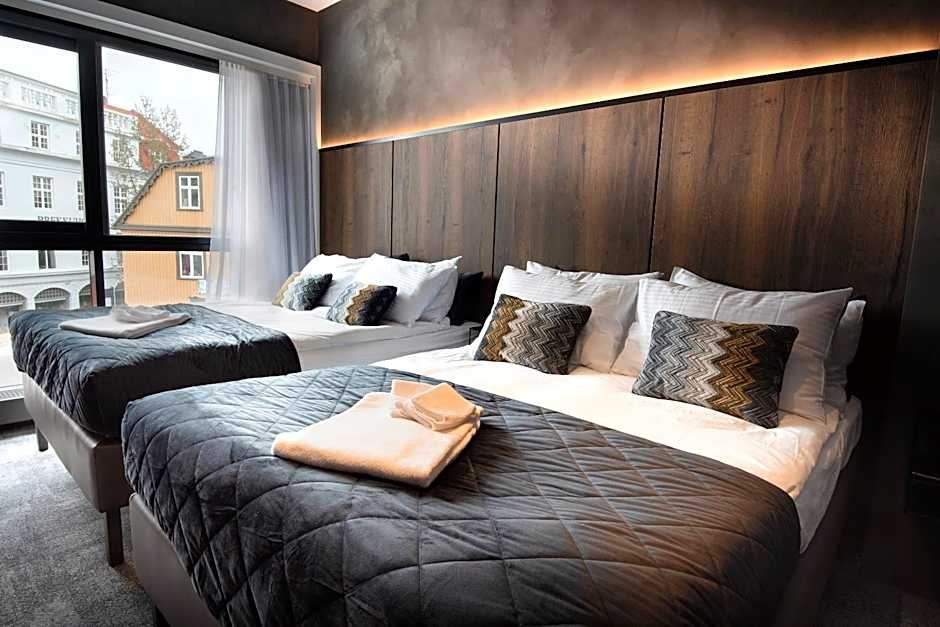 B14 Apartments & Rooms
