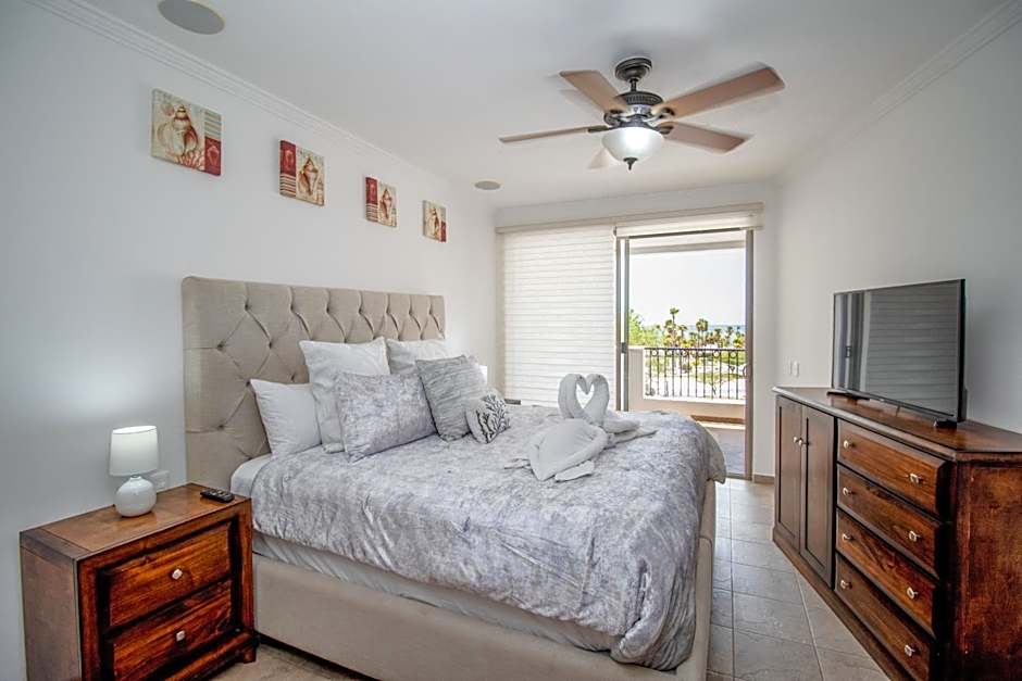 Casa Blanca Golf Villas