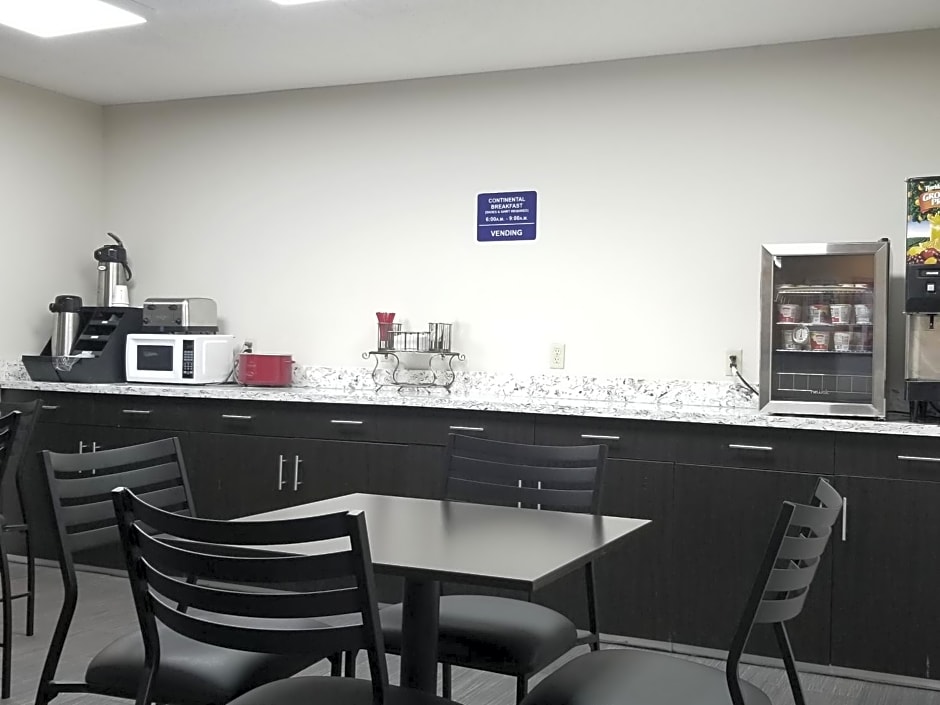 Microtel Inn & Suites By Wyndham Riverside