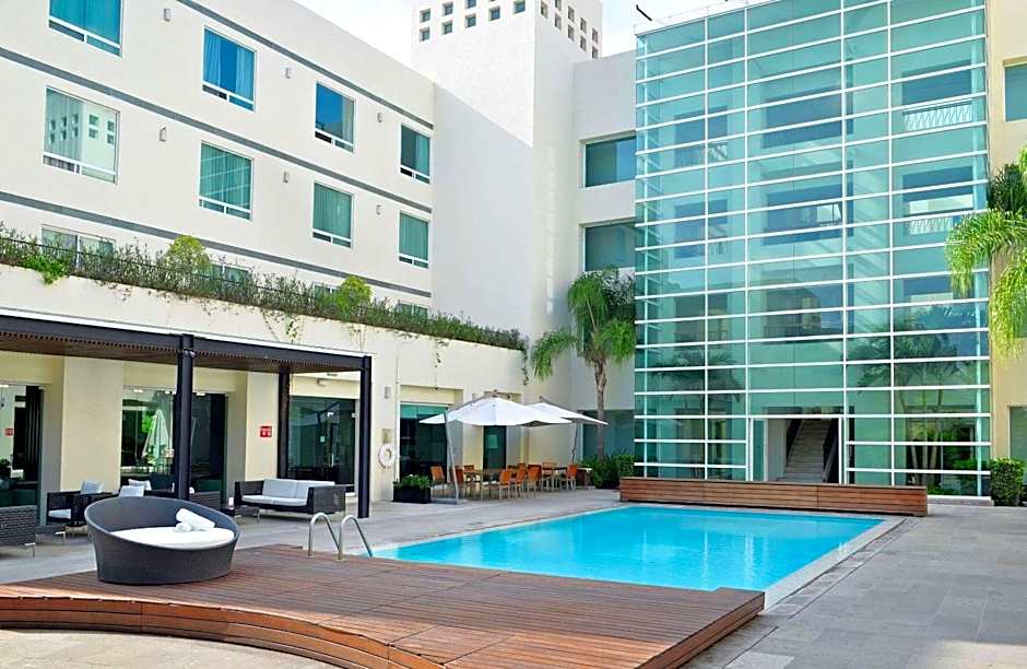 Radisson Poliforum Plaza Hotel Leon