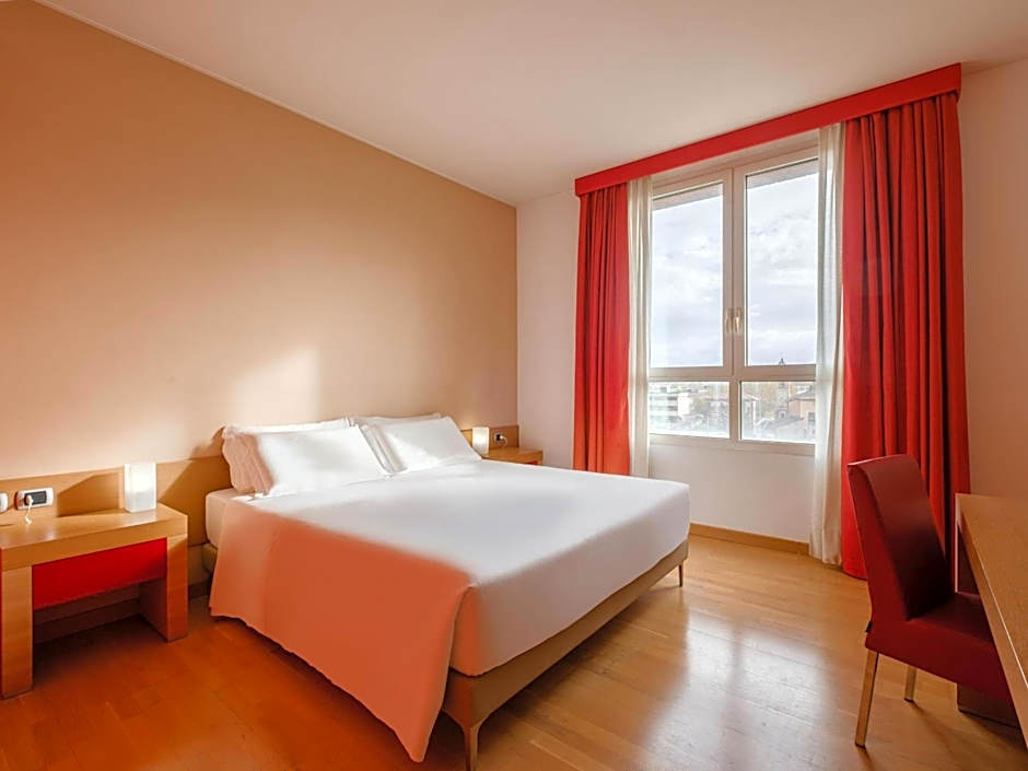 Photo 1 of 29 of B&B HOTEL Remilia