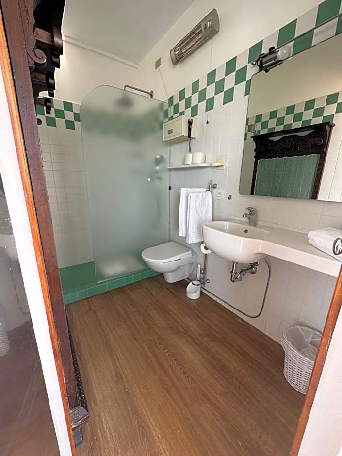 Piccadilly Penthouse with Jacuzzi