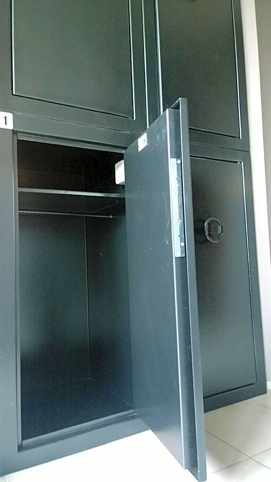 New Generation Hostel Como Lake