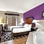 La Quinta Inn & Suites by Wyndham Norwich-Plainfield-Casino